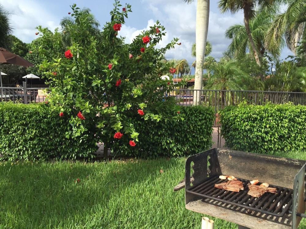 Port Of The Islands Everglades Adventure Resort Exterior photo